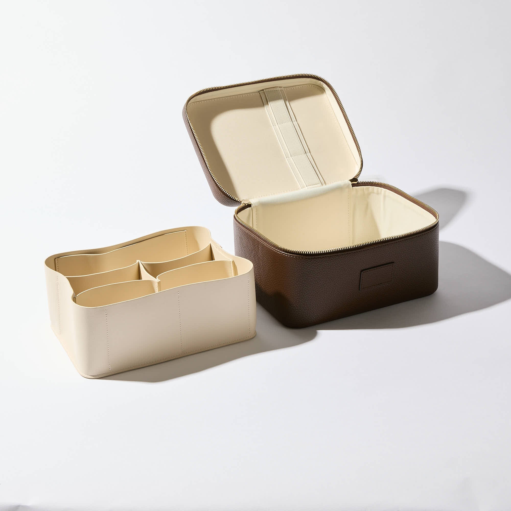 Single-Tier Vanity Case